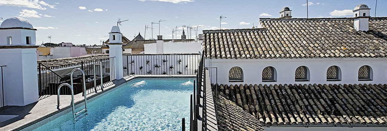Terraza piscina Sevilla